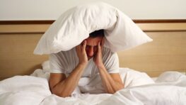Insomnie : les deux mois où les Français dorment le plus mal, selon 5 ans de données Google